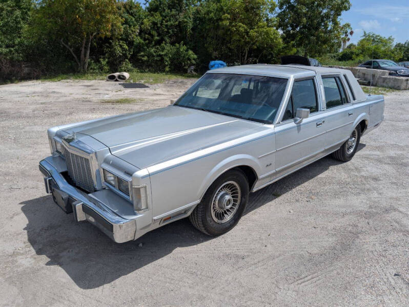lincoln town car 1985 1LNBP96F0FY731084 image lincoln town car 1985 1LNBP96F0FY731084 image